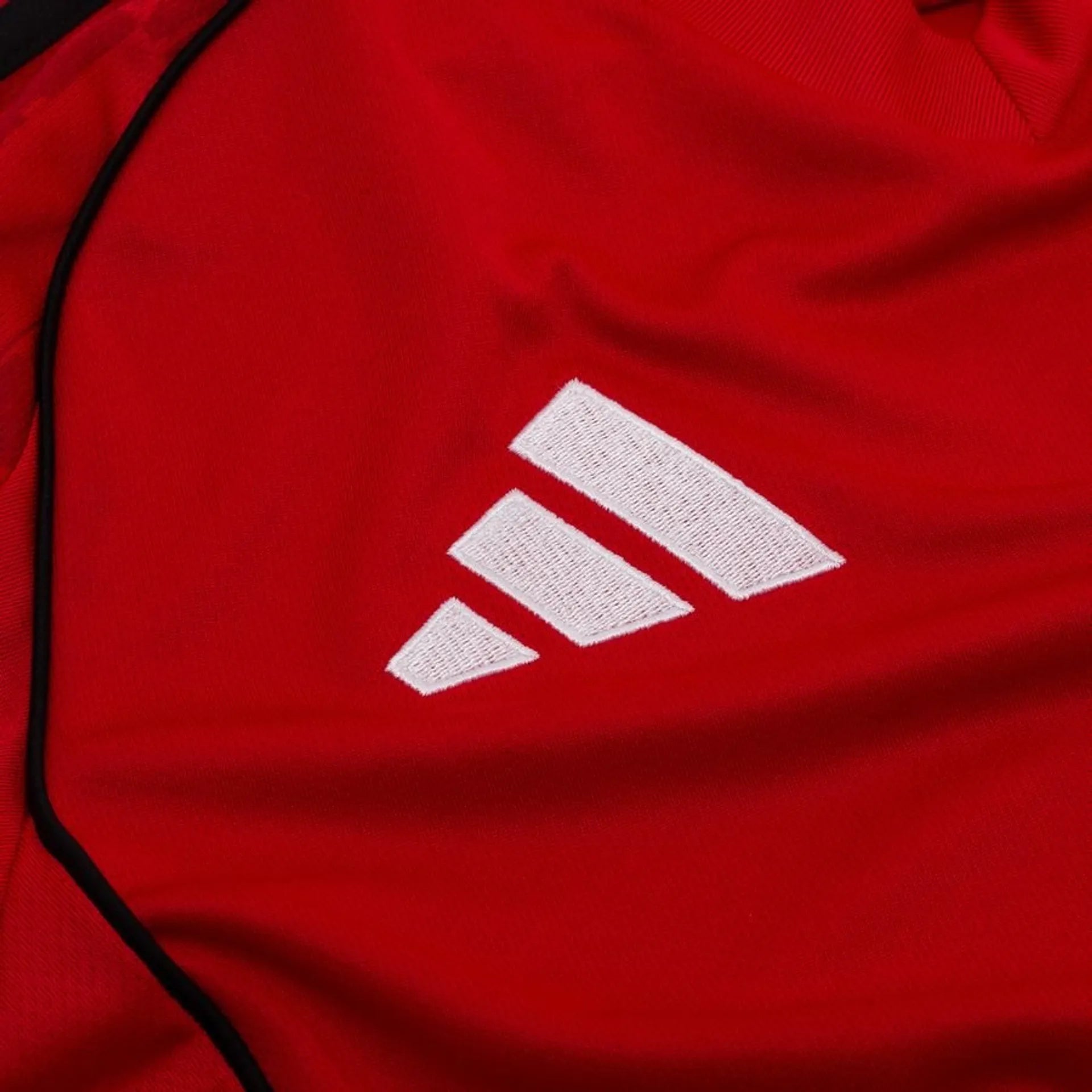 MANCHESTER UNITED 2025/26 HOME KIT